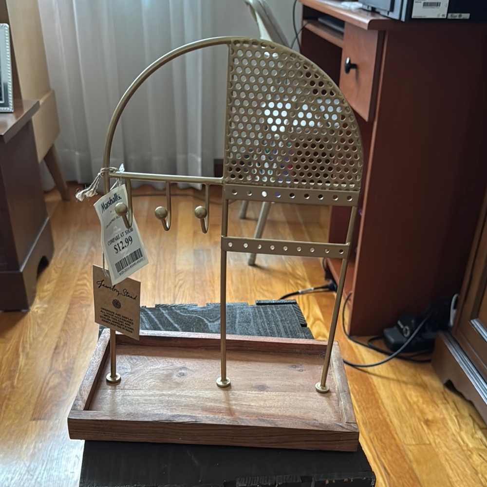 💎Gold Metal Jewelry Stand💎